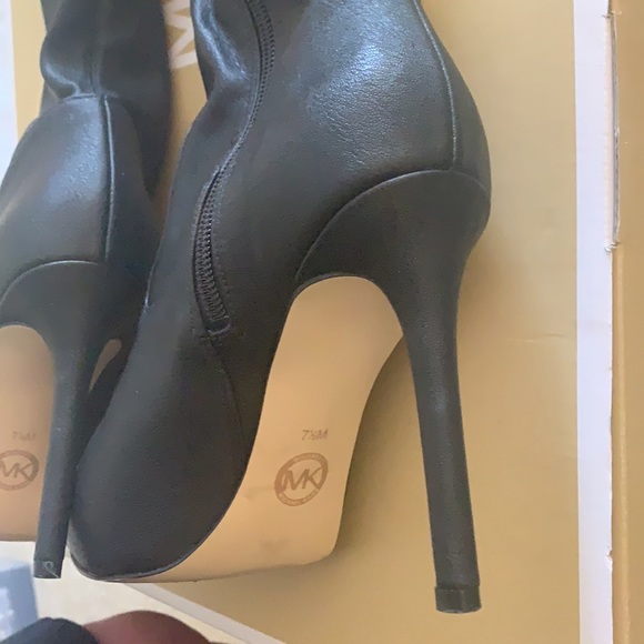 Worn Once MK Black Boots Size 7.5 - Picture 10 of 12